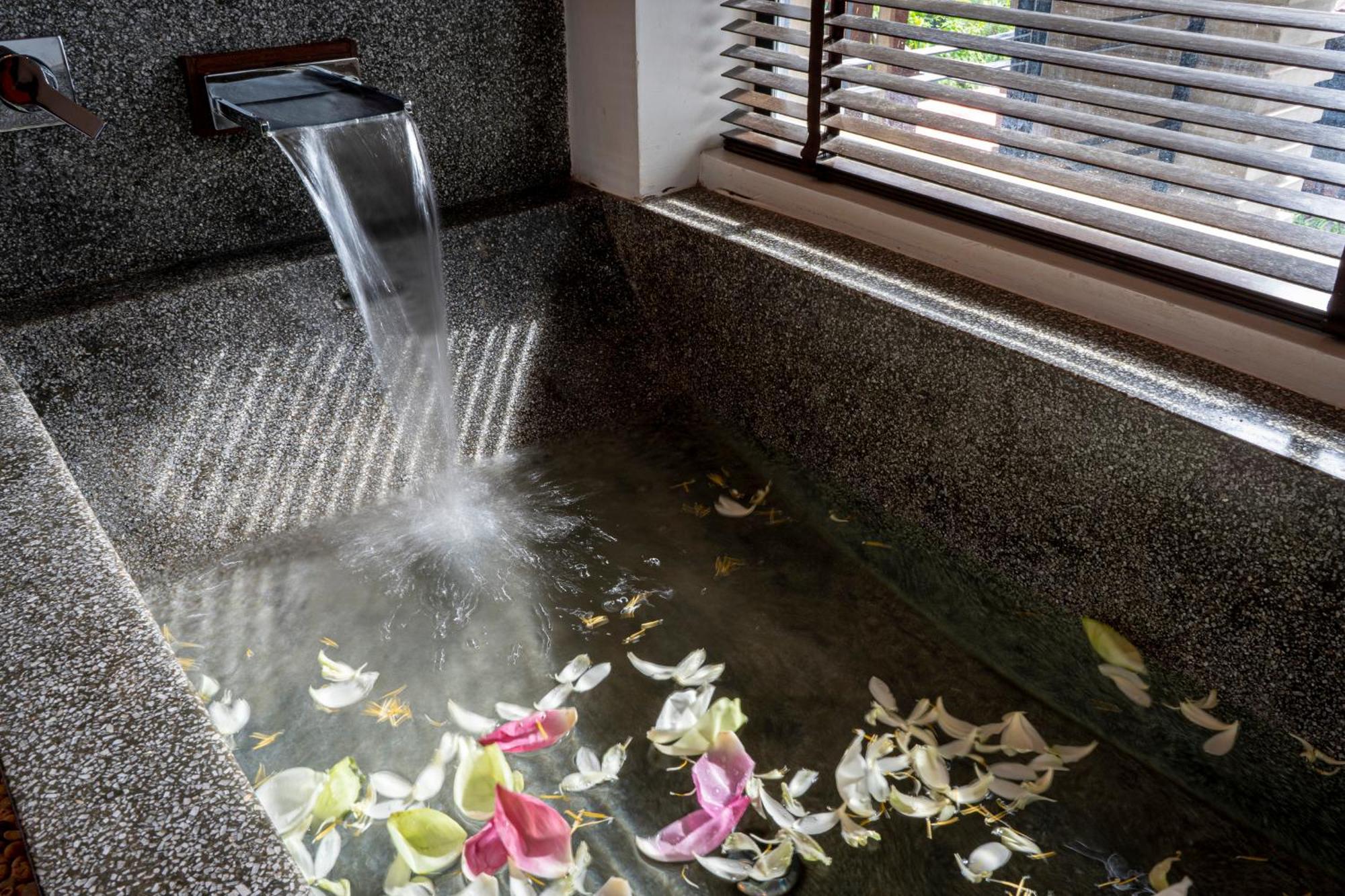 ホテル Grange シェムリアップ エクステリア 写真